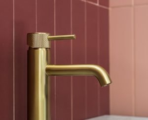 ΜΠΑΤΑΡΙΑ INDUSTRIAL ΜΕΣΑΙΑ GOLD BRUSHED