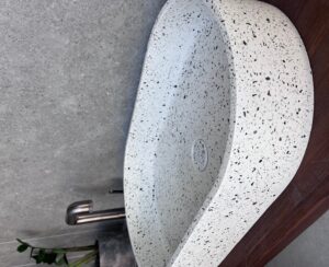 Afrodite White